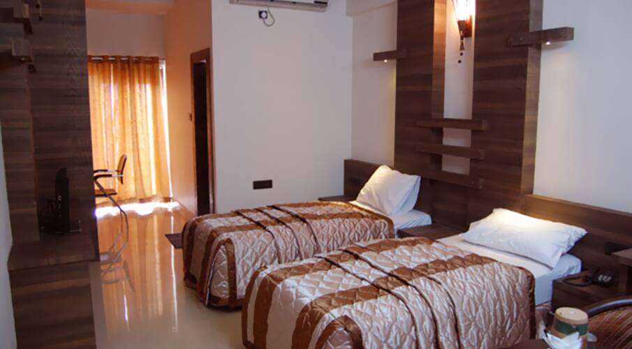 Hotel Radhika, Katni 4
